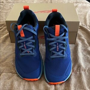 Altra men’s navy Lone Peak 9+ trail running shoes